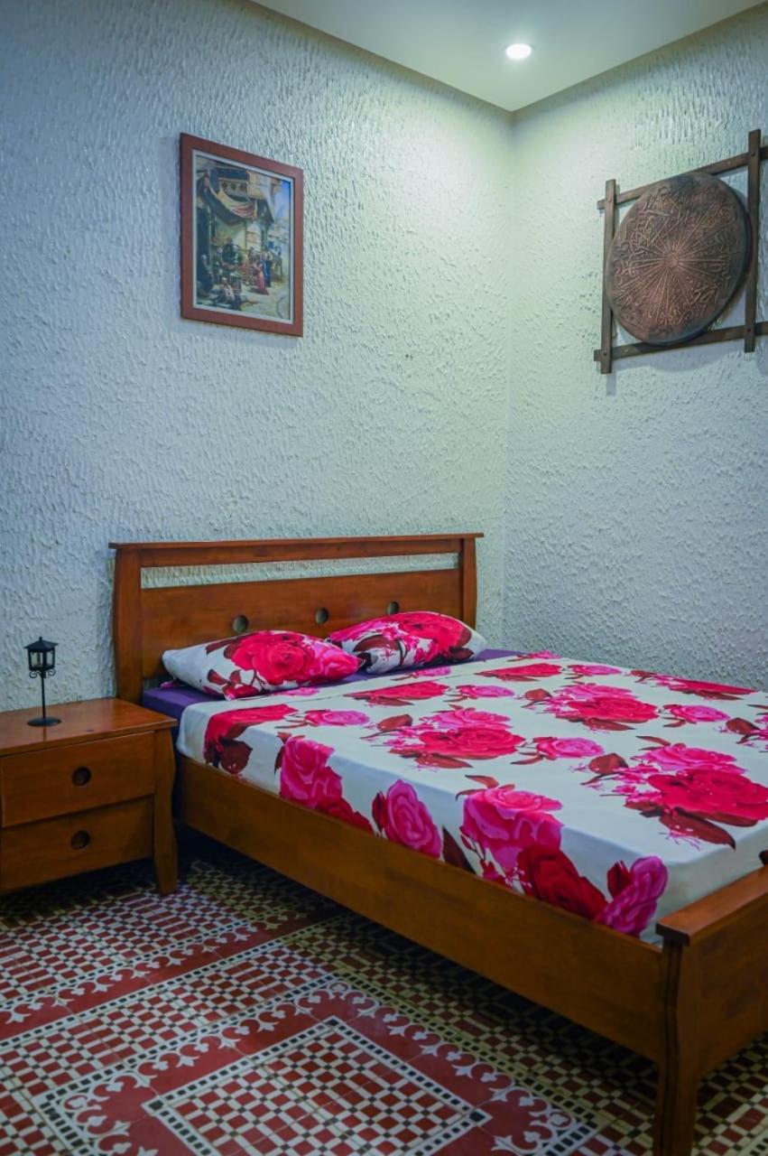 Razoli Sidi Fateh Riad Rabat