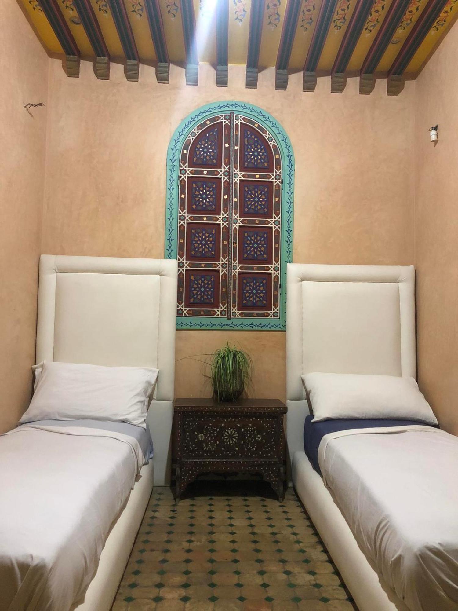 Razoli Sidi Fateh Riad Rabat